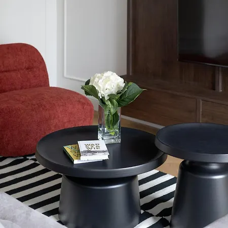 2-bedroom Bohemian Center *