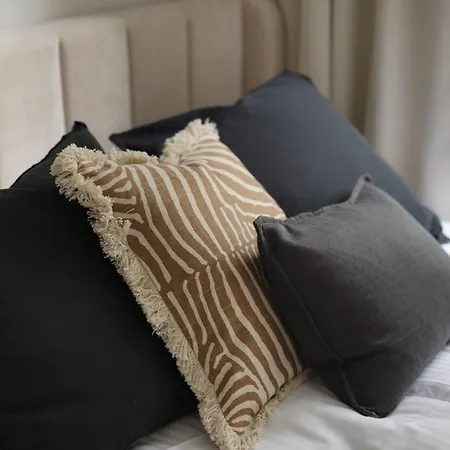 2-bedroom Bohemian Center 公寓 *